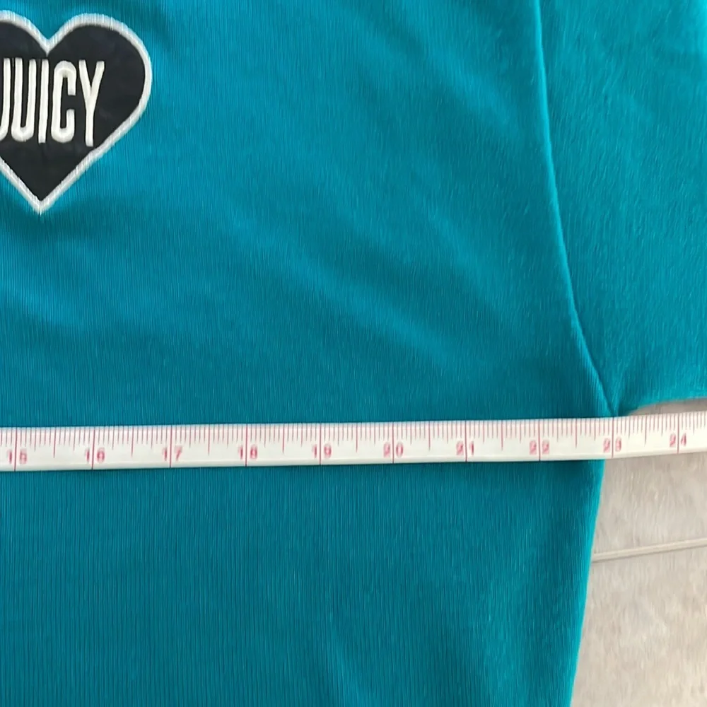 JUICY by Juicy Couture Women's Long Sleeve Heart Patch Teal Crew‎ Neck Sweater L